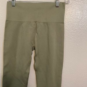 Set Active Beautiful green